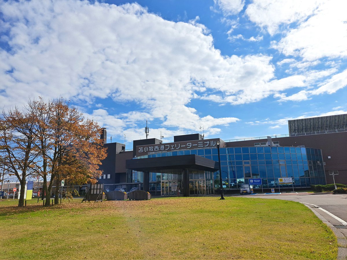 𝘉𝘭𝘢𝘤𝘬𝘈𝘯𝘨𝘭𝘦𝘳 on X