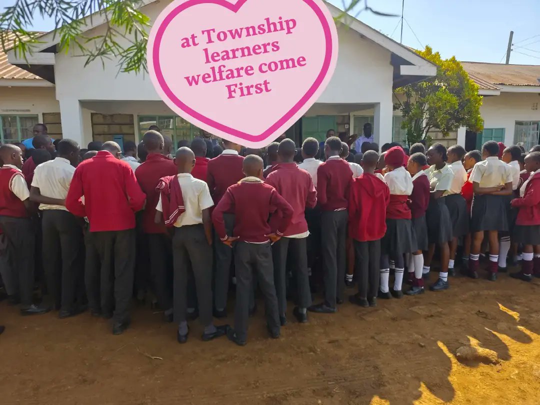 Gitongageorgek's tweet image. MCK CHAARIA TOWNSHIP PRI &amp;amp; JUNIOR SCHOOL is a remarkable school in Meru county. One of the fastest growing schools in Kenya. The principal Mr George Gitonga Kairithia   is an Educationist and an author with Oxford university Press both primary, Junior School and Senior Schools…