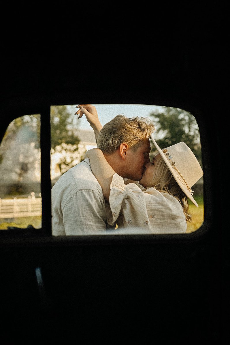 That kind of Hallmark love 🤎✨🍂🎃