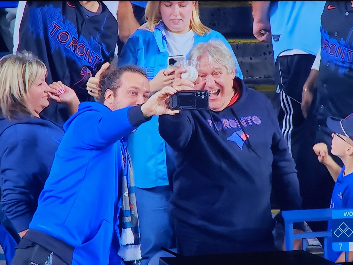 This guy just caught Alejandro Kirk's home run IN HIS BEER!!

What a moment in Toronto!!

#WANTITALL    #WorldSeries