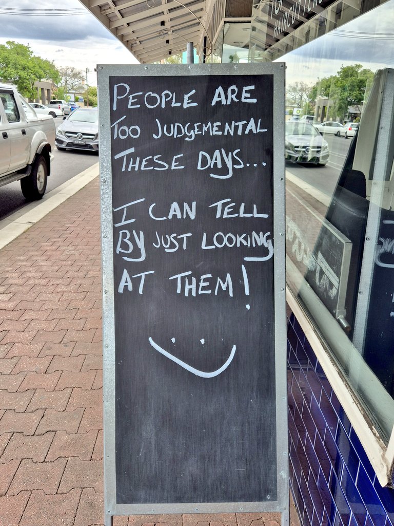 MichaelSmyth_'s tweet photo. Duthy Street thought of the day.. #Adelaide https://t.co/O2lol0F1tT