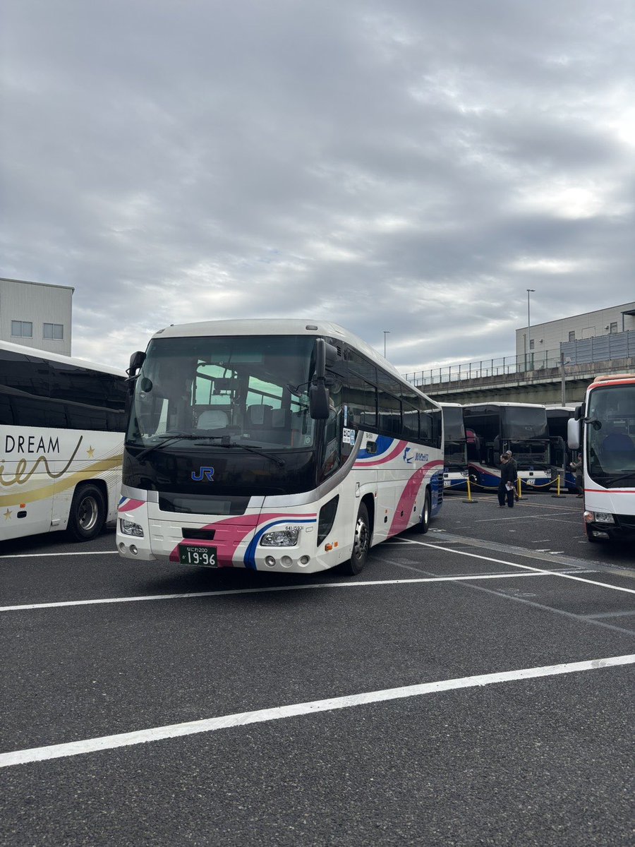 jrbus_dreamgo's tweet image. まだまだ盛り上がっております🚌
にしばくんもゲリラでおさんぽしたりしています🐕
 #中国ハイウェイバス開業50周年