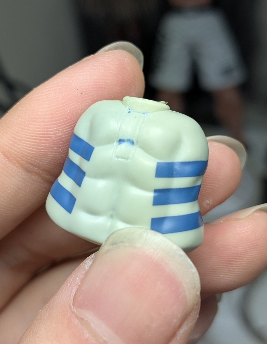 AzurePaddy's tweet image. SHフィギュアーツの猗窩座リペイント作業始めたけど、スジ彫作業地獄かもしれない...