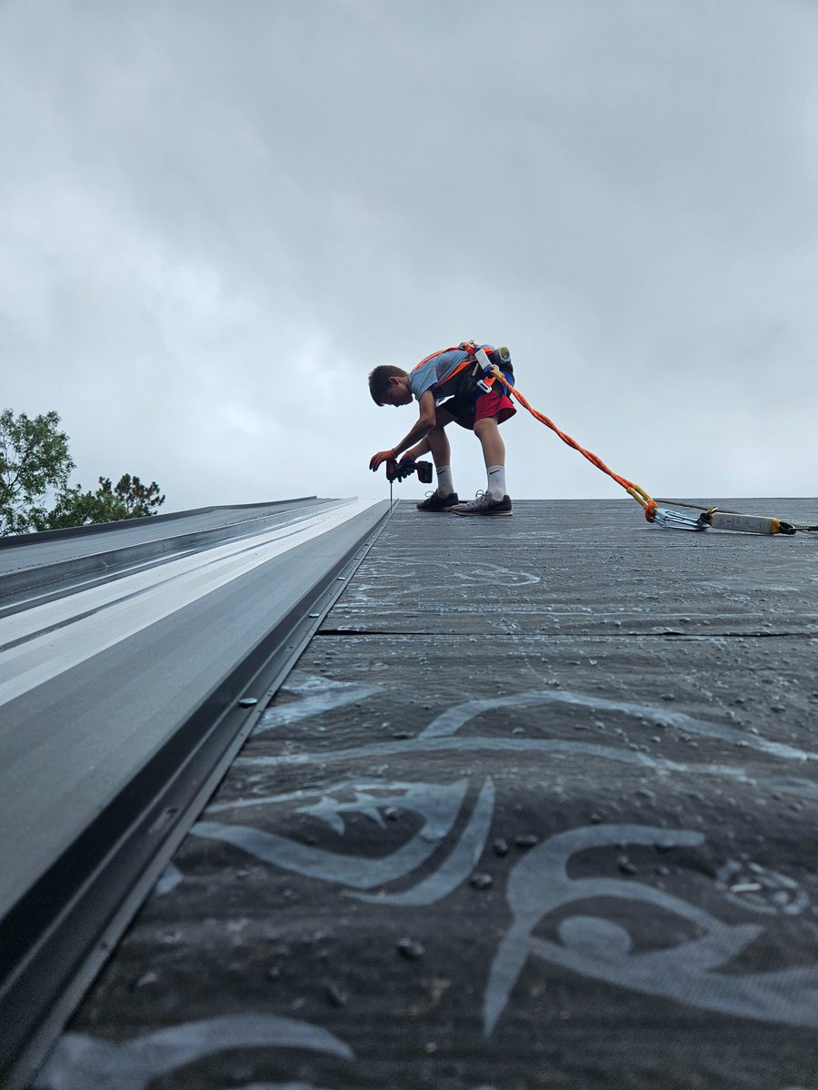 Mjolnir32's tweet photo. Cataloging our build
Steel Roofing
Day 16
Rain kept us from getting much done https://t.co/Bsft2IetS6