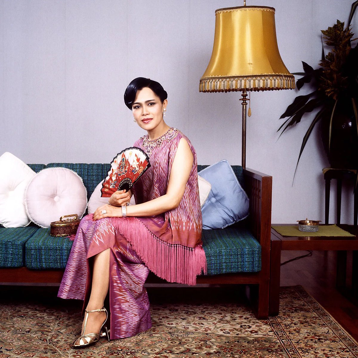 แฟชั่นนิสต้าตัวแม่ของประเทศไทย 
ผู้พาชุดไทยไปสู่สากลของจริง
🙏🏻 #พระพันปีหลวง