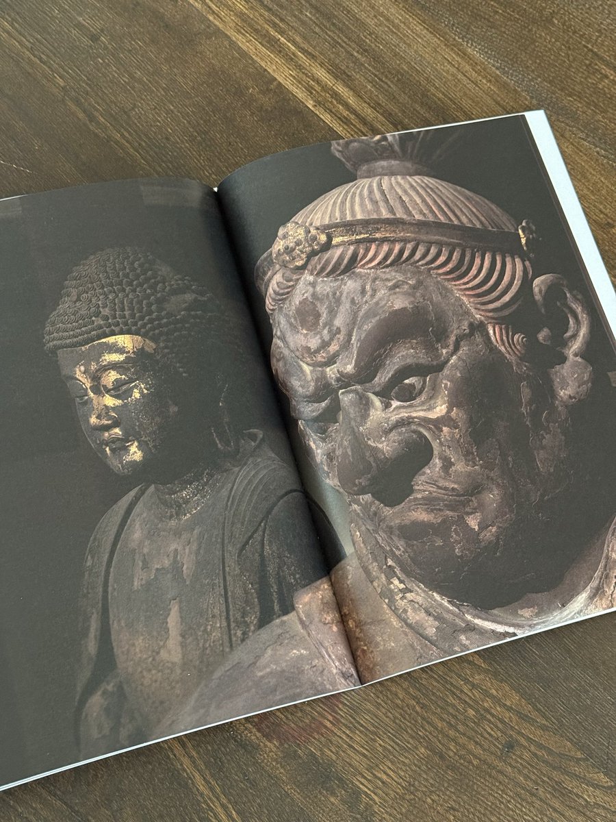 ⭕️清代玉雕芸術　大判カラー写真解説本　カバー、函付　中英解説付 ⭕️清代玉雕芸術 大判カラー写真解説本 カバー、函付 中英解説付