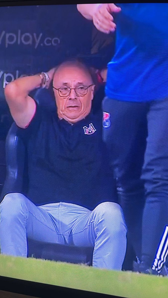 La tenes adentro calvo 70 hijueputa