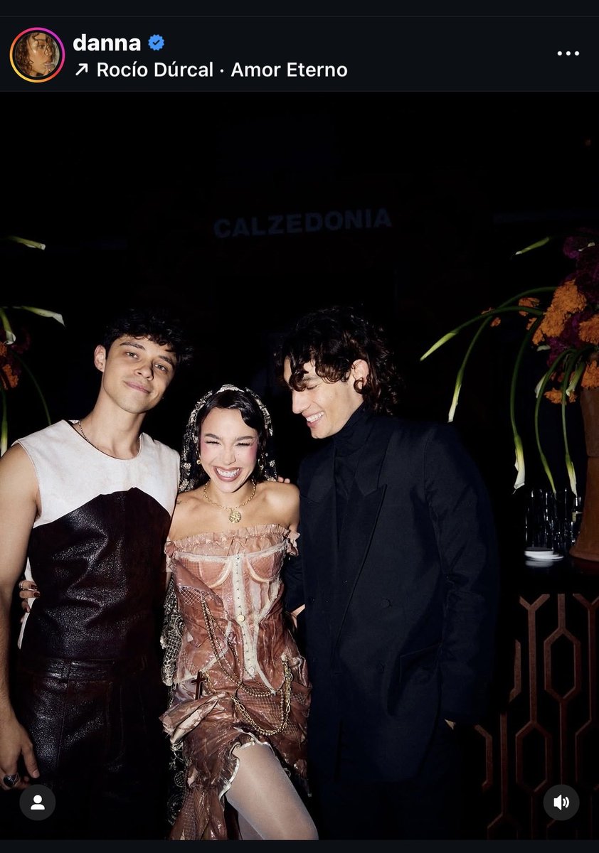 Danna verdaderamente una reina, juntando al novio y al ex, una reina si me lo preguntan 💋❤️‍🔥
