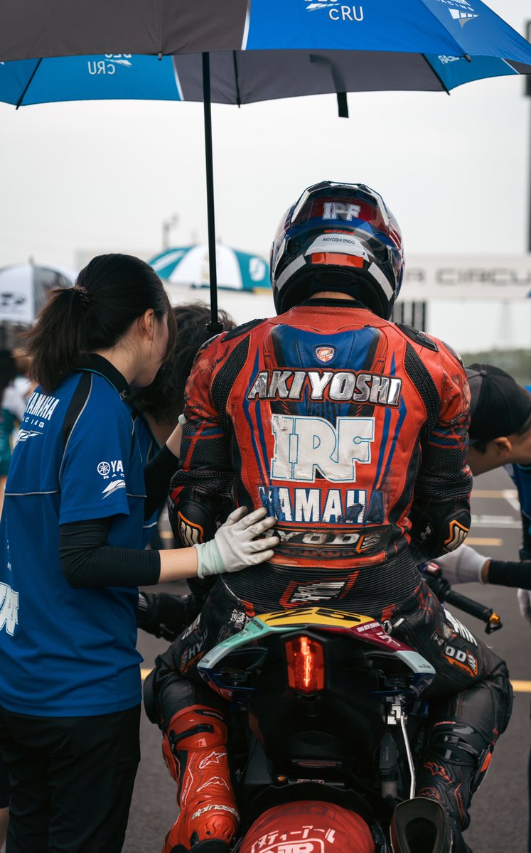 &R *ページ UNISEX エンブレムシャギーベスト – BUNNY APARTMENT