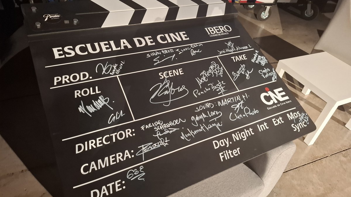 🎬✨ ¡Luces, cámara y acción!

El Departamento de Comunicación de la IBERO se enorgullece en la presentación del nuevo programa de estudios ¡Escuela de Cine IBERO!, en compañía de nuestros egresados cineastas.
#IberoComunicacion #IBERO #cine #EscueladeCineIBERO