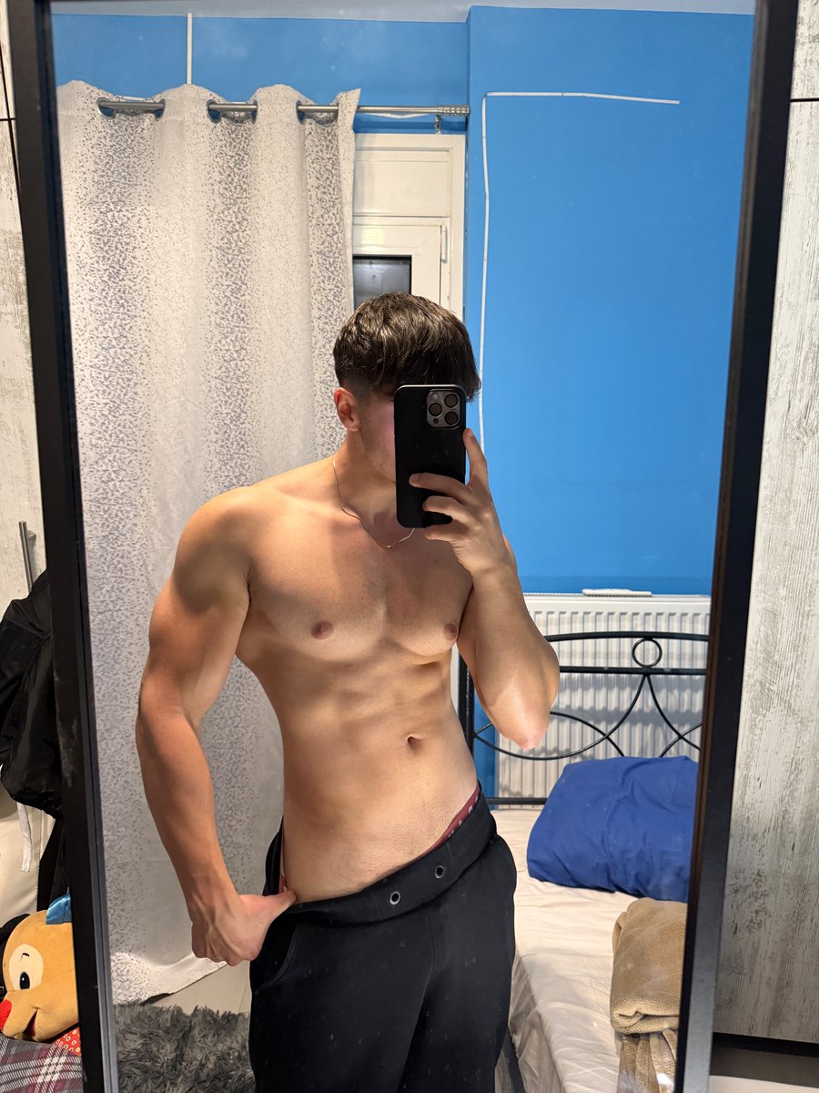 Would you date me if you knew🏳️‍🌈…

Read every 4th letter🤫