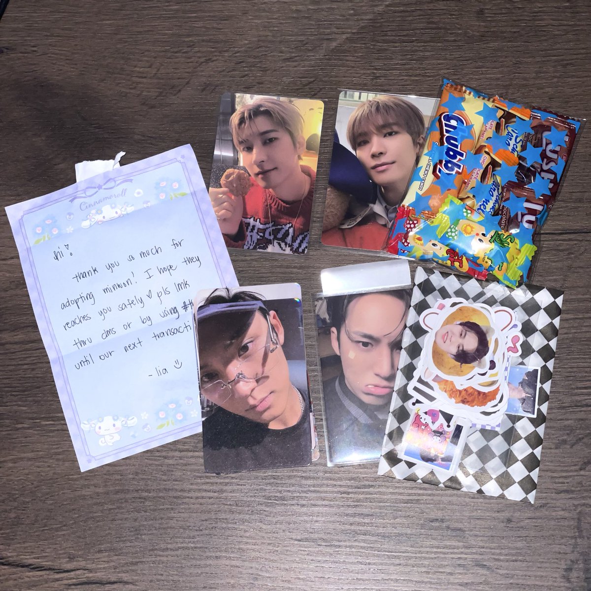 dechancart's tweet photo. 💌 ~ @liahauls 

prio dicon minwon pcs are finally home <3 tysm poo for the freebies and for packing them safely !! 💗

#thxliahauls https://t.co/tIui8Y96Gv