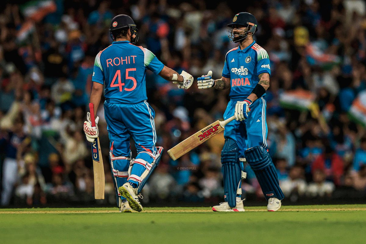onlyforcricket0's tweet photo. मागिल दशकभरापेक्षा जास्त वर्षांपासून भारतीय क्रिकेटचे 2 आधारस्तंभ आज ऑस्ट्रेलियात आपला शेवटचा सामना खेळत असून, दोघेही एकाच वेळी मैदानात आहेत.

शक्य असल्यास नक्की सामना बघा.... आयुष्यभराच्या आठवणी असतील या ❤️🇮🇳

#RohitSharma #ViratKohli #ROKO https://t.co/yuKTCPIwop