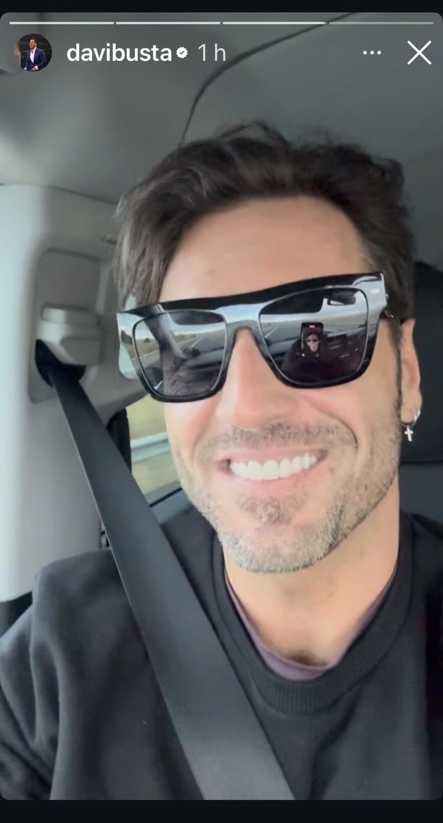 David Bustamante en su Estory  camino de Jerez de la Frontera (Cádiz) Concierto #Ineditotour otro día llevarás <a href="/David_Busta/">Bustamante</a> la magia de tu Música y tu Voz a tantas personas,🔝👍🎼🎼