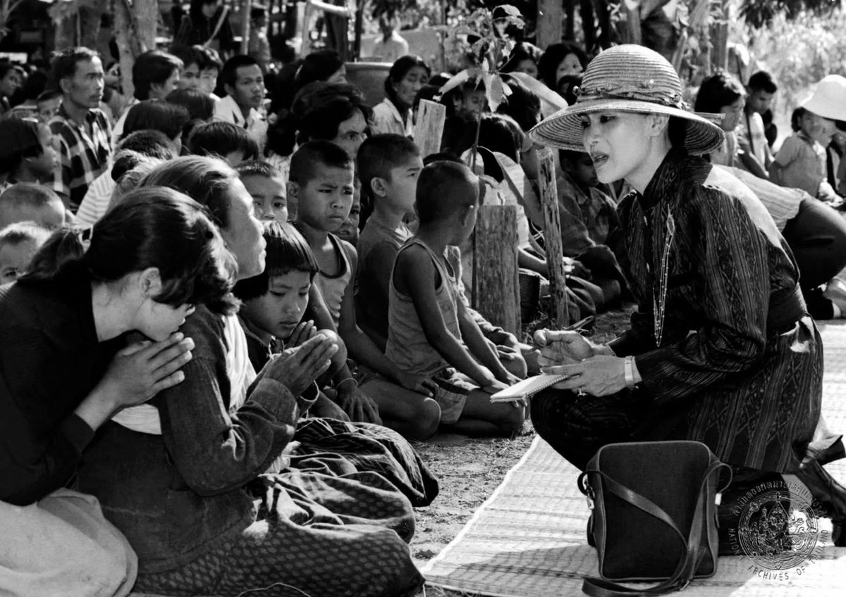 สถิตอยู่ในใจตราบนิรันดร์ น้อมสำนึกในพระมหากรุณาธิคุณเป็นล้นพ้นอันหาที่สุดมิได้ 
ถวายความอาลัย  สมเด็จพระนางเจ้าสิริกิติ์ พระบรมราชินีนาถ พระบรมราชชนนีพันปีหลวง
#พระพันปีหลวง