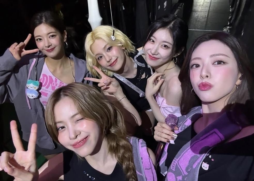 itzypopbase's tweet image. ITZY shares one of their goals for this upcoming year is to make more exciting music for fans and continuing to host performances in bigger venues in a recent interview.