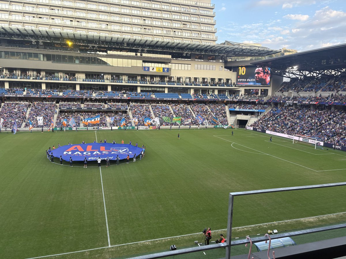 全国都道府県対抗eスポーツ選手権 2025 SHIGA 本大会

1回戦 vs福井県
PS 2-1
MB 2-1

2回戦 vs大阪府
PS 1-2
MB 0-4

2回戦敗退。またリベンジします。

敗退のショックで鹿児島から長崎へ瞬間移動しました。
勝つぞV・ファーレン🔷🔶

#QTWIN #eFootball #イーフト #全国eスポーツ選手権滋賀 #vvaren