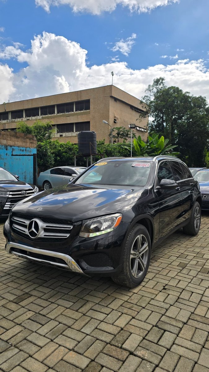 carworldng's tweet photo. 2018 Mercedes-Benz GLC300 β Foreign Used
β
Panoramic Roof | Leather Interior | Reverse Camera | Luxury SUV
π° β¦36.5M | π Benin City
π 08107111256
#MercedesGLC #GLC300 #SupremeCarWorld #LuxurySUV #BeninCityAutos #UsedCarsNG #CarWorldNG #DriveLuxury https://t.co/yBxqQ39LuZ
