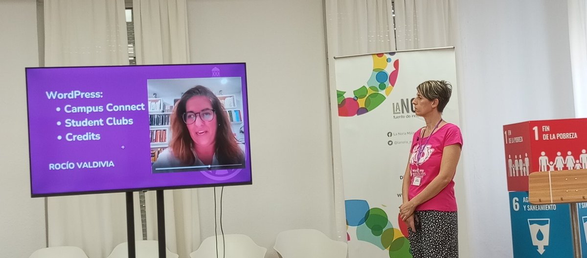 No ha podido venir en persona, pero hemos tenido -de manera virtual- la presencia de <a href="/rociovaldi/">Rocío Valdivia</a>, de <a href="/eswordpresscom/">WordPress.com en Español</a> , contándonos que en el programa #WordPress Campus Connect, los WordPress Credits y los Students Club. 

La comunidad WordPress crece! 

#WPFemMlg