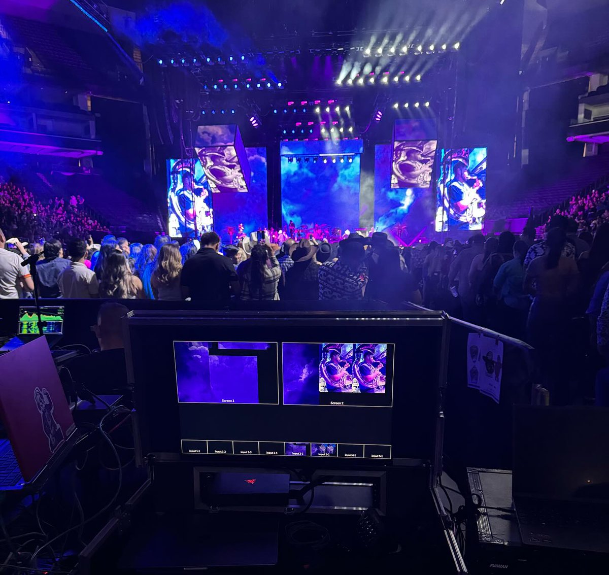 SophiaWu9's tweet image. ✨ We Powered the Magic: Gloshine x Boca Chueca Tour! 🔥
Proud to power the Boca Chueca Tour in California with 364 panels (182㎡) of our Legend Series P3.91mm!
Let’s make your next show legendary!
👉 sales646@gloshine.cn
#Gloshine #BocaChuecaTour #LegendSeries #LEDDISPLAY