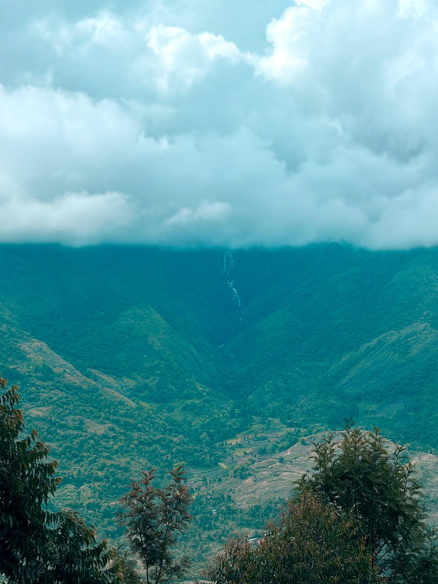 AnandaniNisha's tweet photo. Rt with a place where you can sit for hours https://t.co/ydNrJyo3Sq