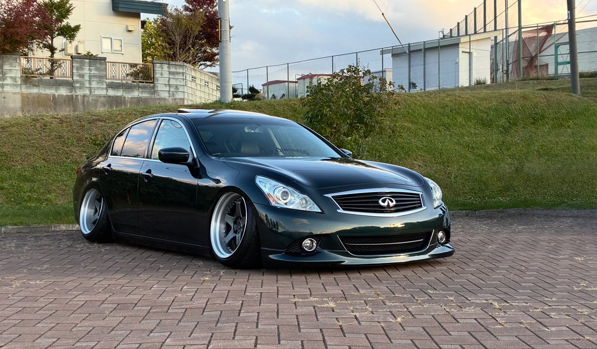 hay81268926l6's tweet image. For sale

置き場が無くなりそうですw
買ってください。
ホイール外しで60万。
距離は13万キロ行かないくらい？
足回りとか考えたら安いくらい。
車検は2027年4月。
搬送の手配とかは出来ないよ？w
だから道内が良い。
むしろ買い取ってくれるショップさん声掛けて🤣
詳細はツリーへ
#車売ります