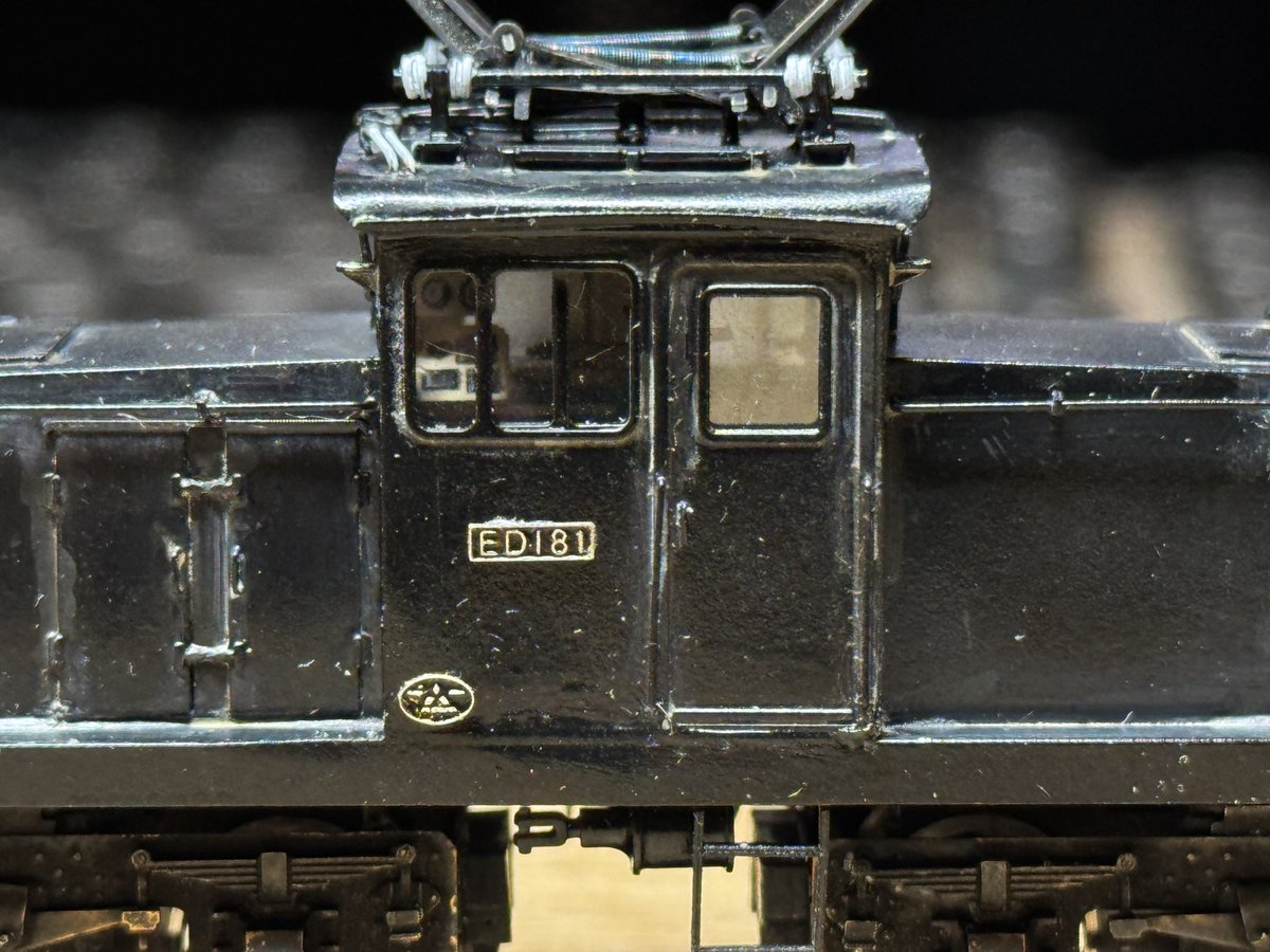 IbukiModel's tweet image. 【 #祭板 #栗原鉄道ED18 】
ナンバープレートとメーカーズプレートが入り、

栗原鉄道 ED18 1号機 、 完成です！

大変楽しいキットでした！