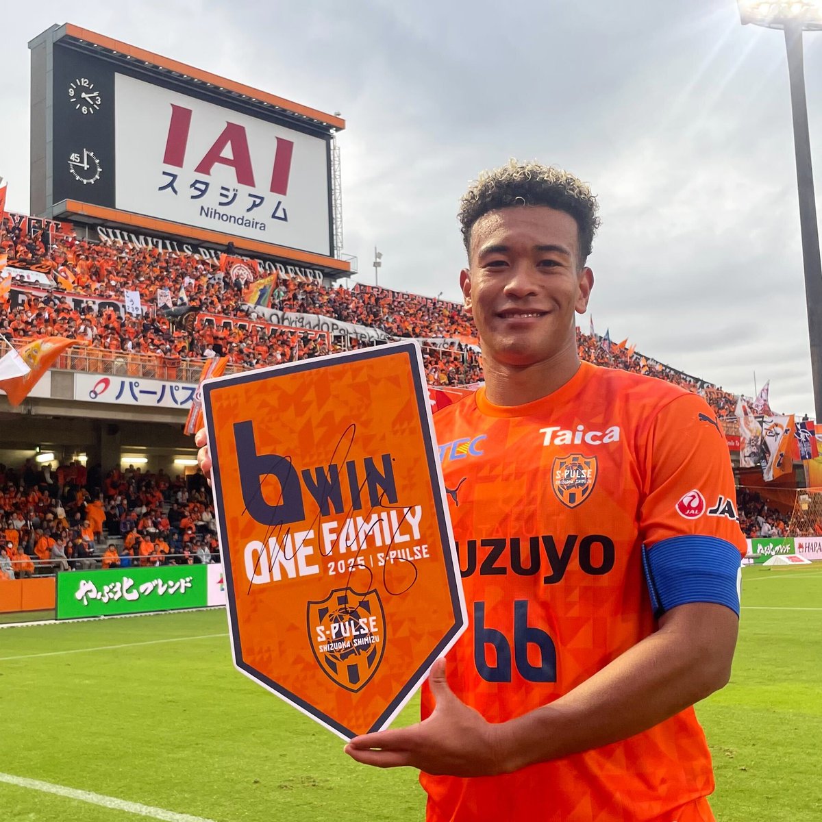 清水エスパルス ブンブンジャーコラボ 受注販売品 Tシャツ L バッジ付 清水エスパルス公式 on X: 