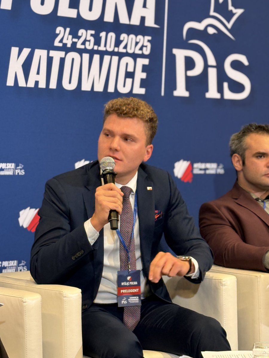 WojciechGnat's tweet photo. Nowy budżet UE -ile do niego włożymy?- wspólnie z prof. T. Grosse, @ZbigniewKuzmiuk, @sjkaleta oraz @marek_lachowicz szukaliśmy odpowiedzi na to pytanie, przedstawiając założenia przyszłych WRF UE. Niestety nowy budżet UE rysuje się w niekorzystnych dla nas barwach. #MyślącPolska https://t.co/rVgdn2e8OL