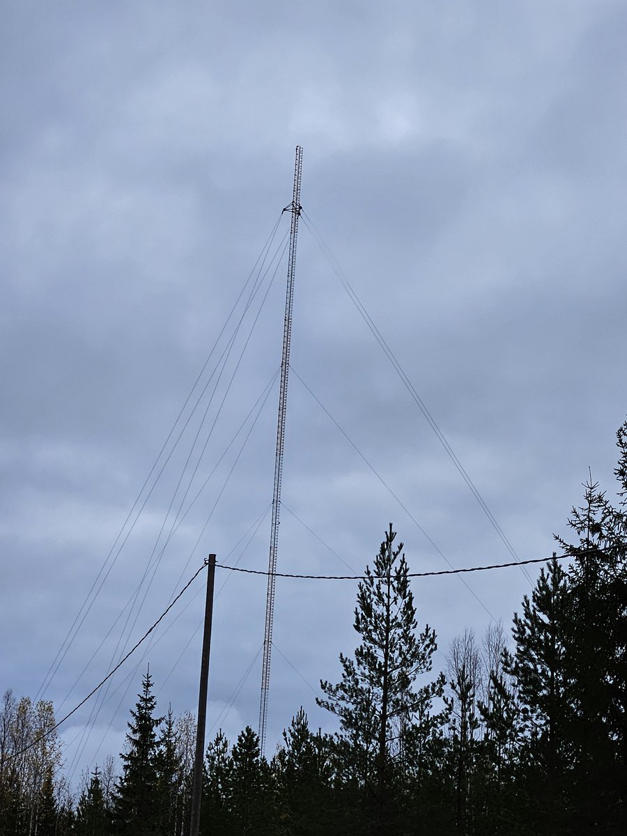 Kuva kertoo enemmän kuin tuhat sanaa. 
#maaseutunäivetetään #kaikkiviedäänpois #miksi