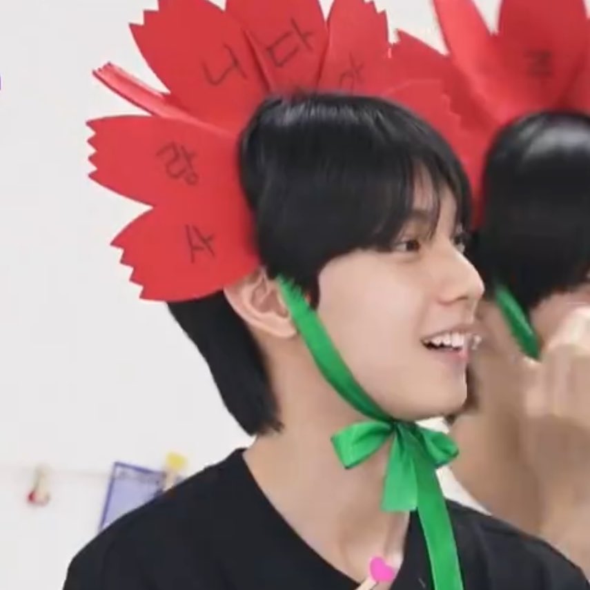 liyuscafe's tweet photo. the duo we all made up https://t.co/mUkJREfmsr