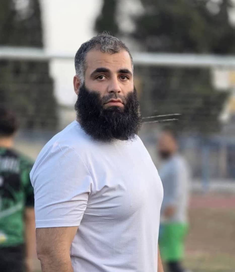 dr_abdullah44's tweet photo. صباح الورد لكل مسلم كيوت :

أحببت أن أحيطك علماً أن هذين الرجلين ( الملتحيين ) تم تعيينهما في دولتين عربيتين!!

الأول : سفير !!
الثاني : مسؤول رياضي!!

عفواً قبل ماتكتب تغريدة نقد لاذع عن هذا التخلف أحببت أزيد لشريف علمك معلومة إضافية ..

[ السفير الملتحي هو مواطن امريكي ليس مسلم ]
فمافي مشكلة الله يرضى عليك مشيها مشكلتنا مع الثاني !!