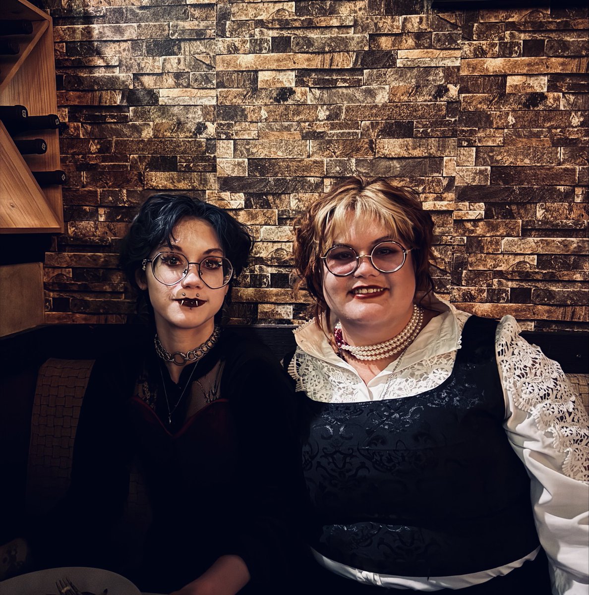 MezzoBistro's tweet photo. This is how we lived our Murder Mystery Dinner: The Vampire Slayer! 🧛‍♀️
A night full of laughter, mystery, and great food 🍷🔮 https://t.co/qv38O4ImWa
