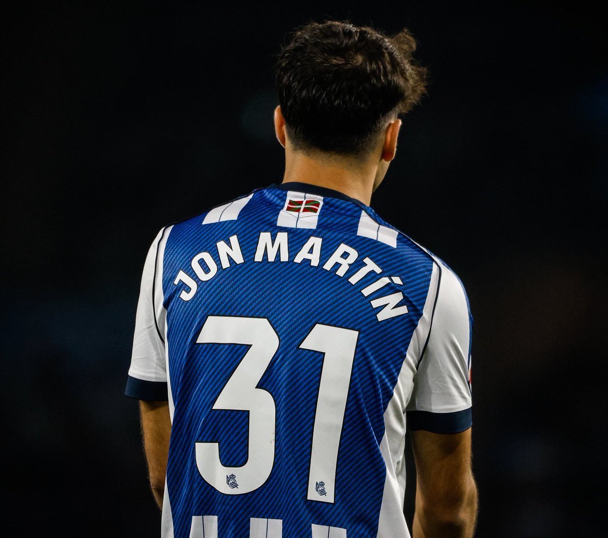 🔝 Hablemos de Jon Martín en el partido de ayer:

- 4/4 duelos terrestres ganados.
- 3/4 duelos aéreos ganados.
- 30/36 pases precisos.
- 1/1 tiro largo preciso.

💎 Tiene que jugarlo todo.