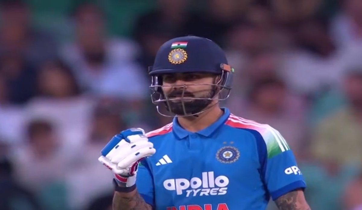 hyperkohli's tweet image. That pump after hitting 1 😭♥️