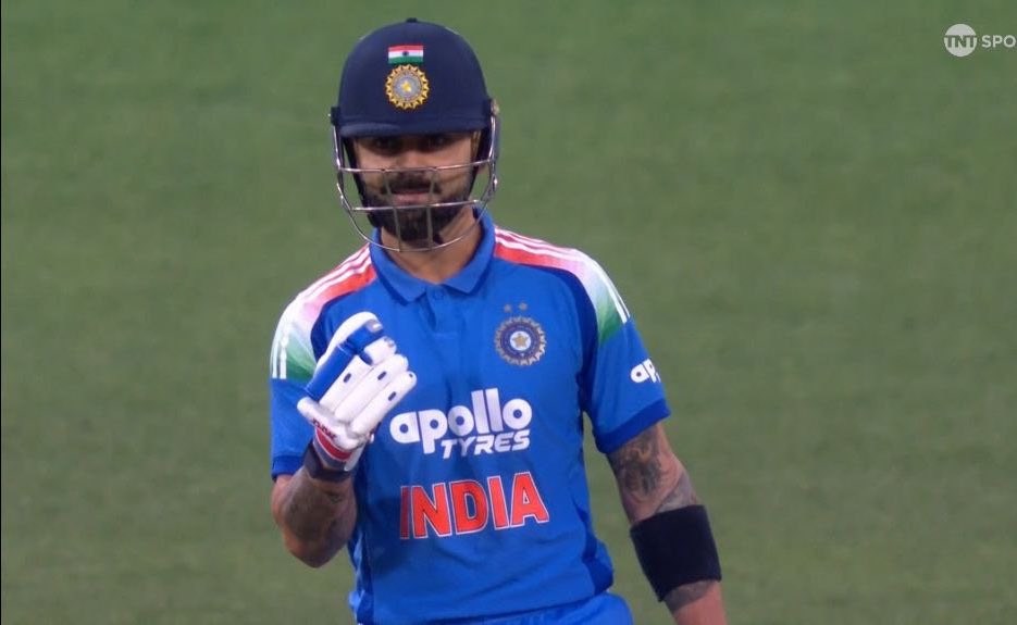Finally Virat Kohli the King Kohli back 🫡

Last two matches nhi dekhe to sir 0 pr out ho gaye the.

Aaj Rohit Sharma and Virat sir ko hi finish kr dena chahiye game 
#AUSvIND 
#ViratKohli