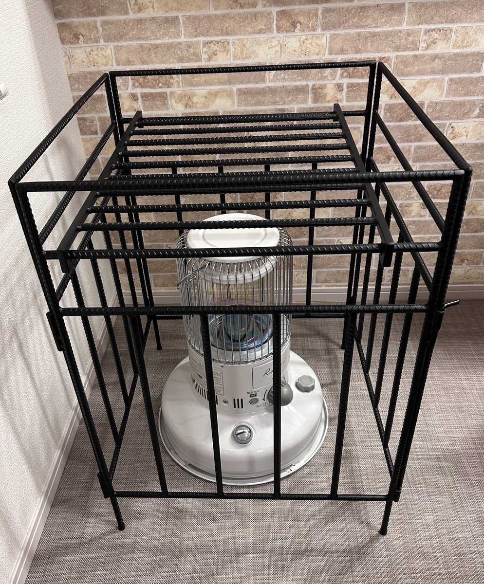 無骨でいいかんじ✨
 #TOYOTOMI石油ストーブ
 #対流型石油ストーブRainbow
 #ストーブガード