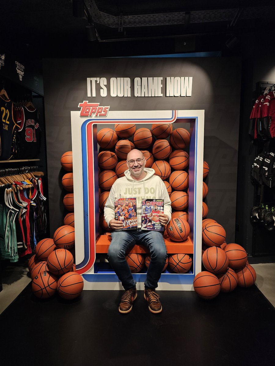 pressebasket's tweet image. Vrai bonheur de participer hier, au #nbastore, au lancement de la série Topps Basketball, avec du beau monde au rdv 😁😁. 5MAJEUR était là, les #cardsaddict également.
Merci @Topps @Topps_UK pour ce super moment. #cafédescartes