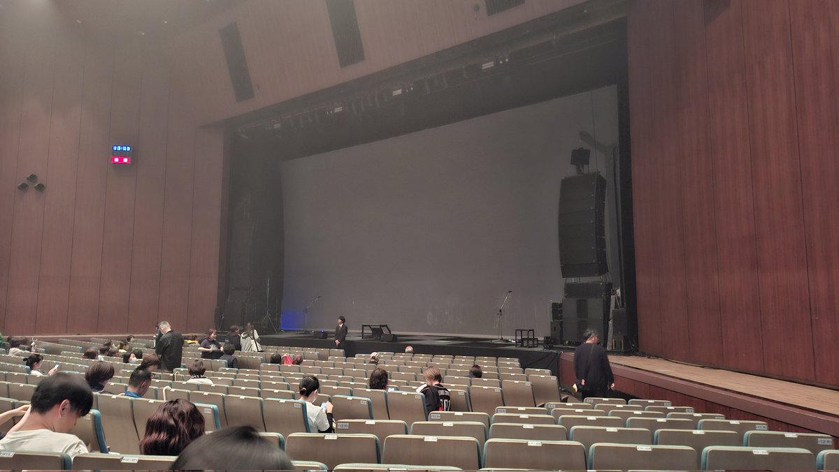 70_king_110's tweet photo. ほんしか
上野学園ホール
スカパラ
夜は楽しい飲み会 https://t.co/CGKCcqZU9C