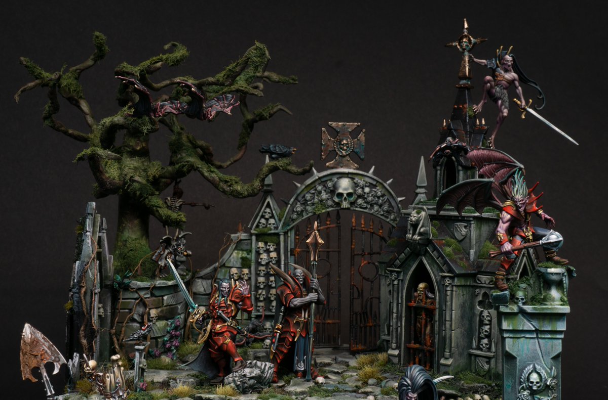 As every weekend you have UP on Patreon painting this hell's machine!
Also this week PDF is around how I build my old Golden Demon Vampire Diorama :)

#warhammercommunity