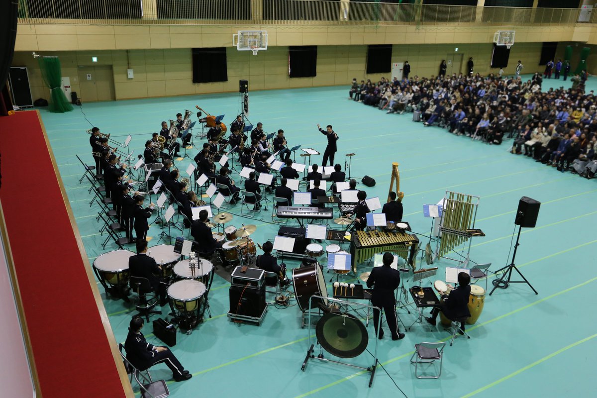 #防衛医科大学校 の学校祭である
#並木祭 に出演しました✨

満員御礼！！！
アンコールでは、防衛医科大学校の校歌を演奏♩
しとしとと雨が降る日でしたが、沢山のお客様にお越しいただき、体育館の中は温かな空間でした☀️
ご来場ありがとうございました🎺

#航空中央音楽隊