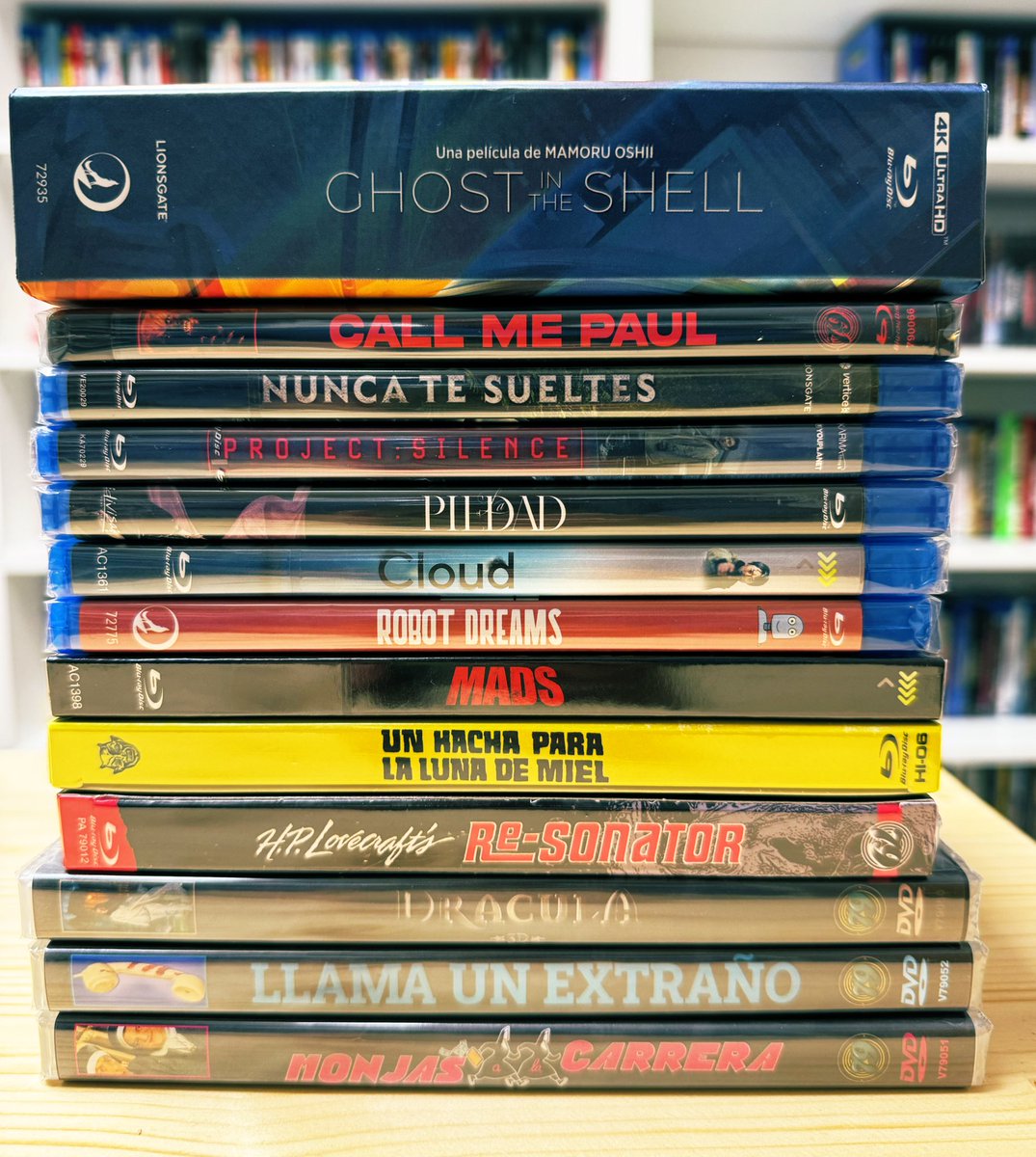 En Sitges no pudo faltar el cine en formato físico, y esto es lo que me traje de las muchas visitas al stand de <a href="/elsetantanou/">El Setanta-Nou</a> 
#Sitges2025 #formatofísico