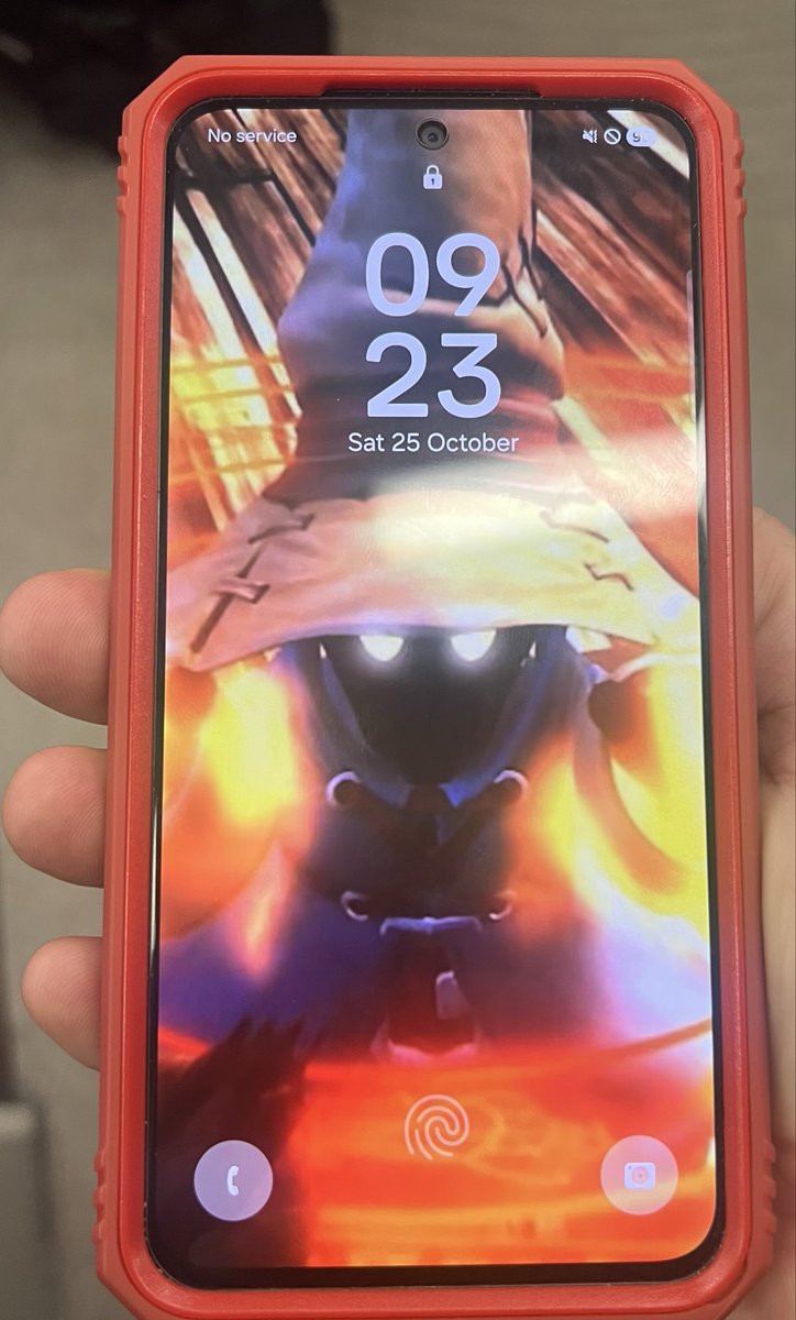 darryllockwood's tweet photo. Phone left on Central Line, East. Think the guy got off at Bond Street.

Handed in at Marylebone station to staff. Please share! https://t.co/1WGwj0mjFW