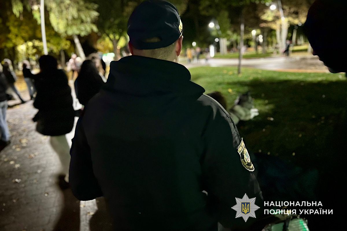 GUNP_Dnipro's tweet image. У центральній частині Дніпра поліція збільшила кількість патрулів для підтримання публічного порядку та безпеки громадян
Джерело: dp.npu.gov.ua/news/u-tsentra…
@34_tv
@news112ua
@istv
#Поліція #Дніпро #новини