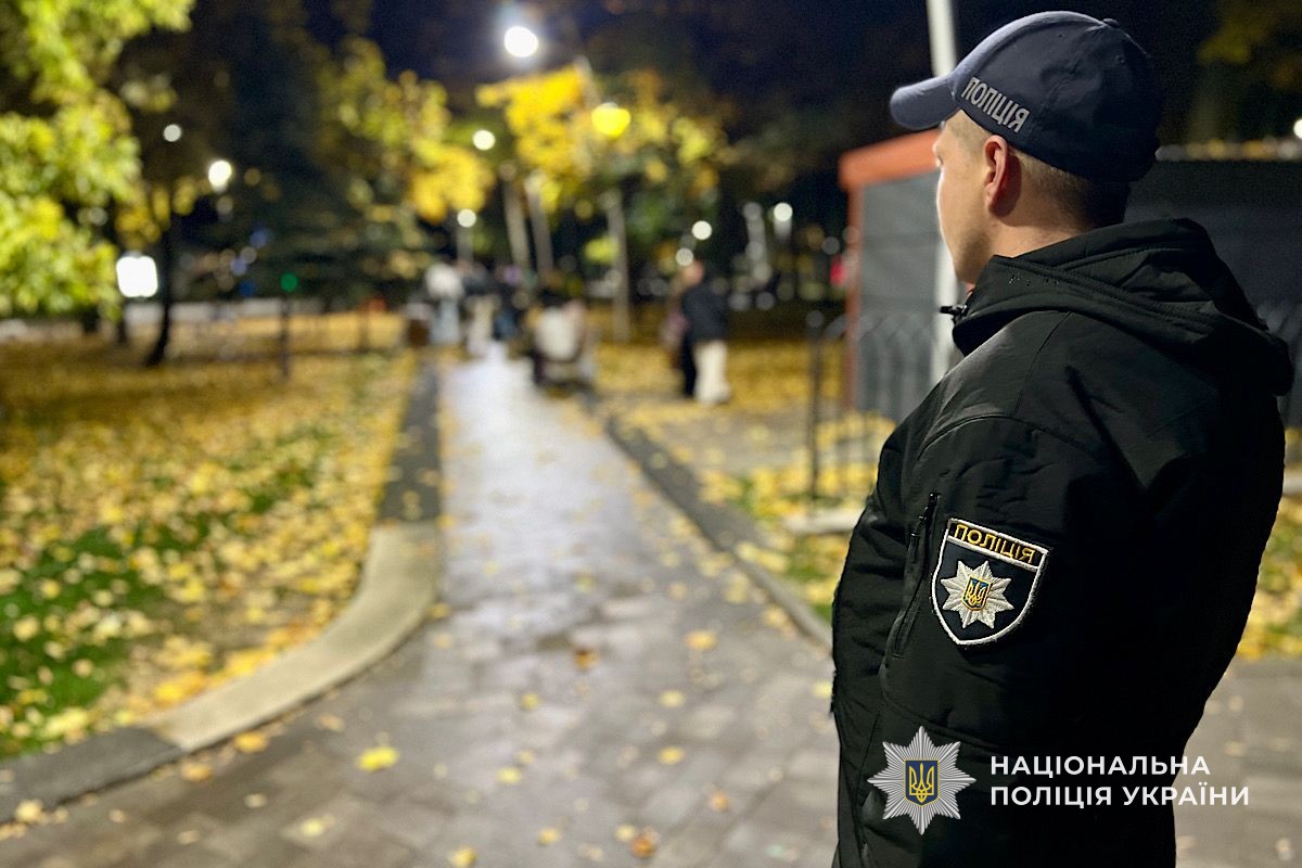 GUNP_Dnipro's tweet image. У центральній частині Дніпра поліція збільшила кількість патрулів для підтримання публічного порядку та безпеки громадян
Джерело: dp.npu.gov.ua/news/u-tsentra…
@34_tv
@news112ua
@istv
#Поліція #Дніпро #новини