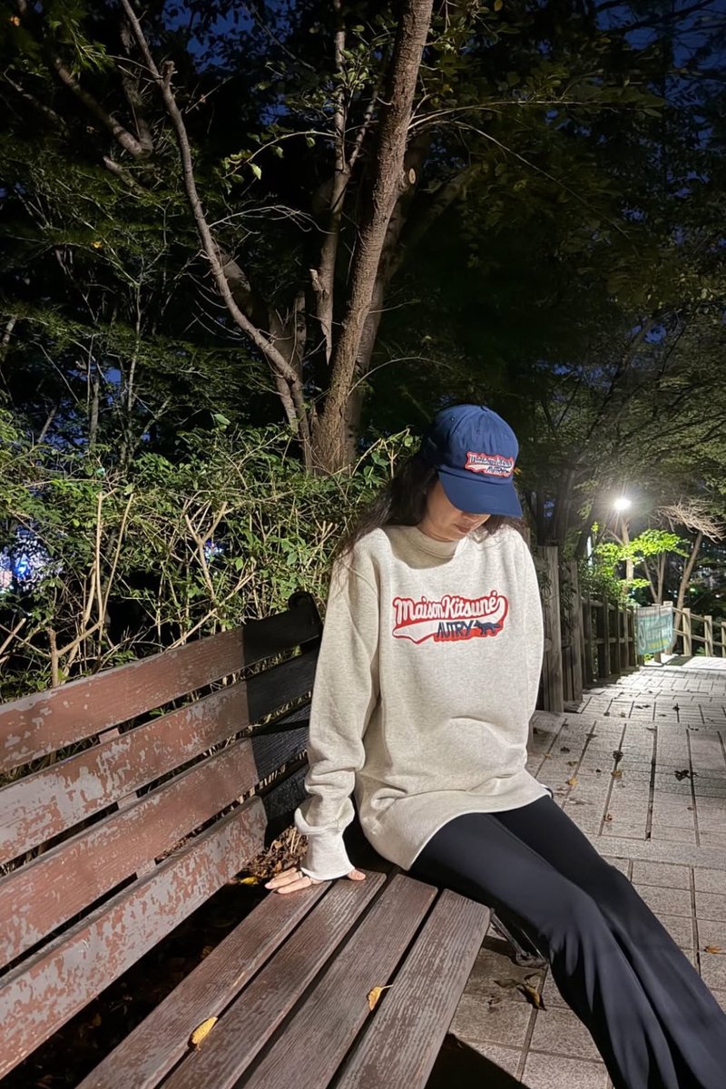 121yoana's tweet photo. 이 여자랑 가을이 얼마나 잘 어울리는지 감도안옴 ㅈㅉ https://t.co/3BFDHdpeKM