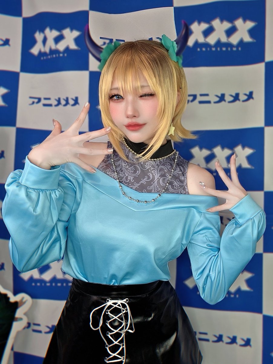 meow_1410's tweet photo. お先に  #アニメメメ池ハロ  離脱〜！！！
推しの子 MEMちょのコスプレでDJ出演してました〜💿✨去年はカリスマでパフォーマンス、今年はまさかのDJ☝🏻

史上最強に色々あったけどめちゃくちゃ楽しかったです😈❤️！！動画もありがとう🥰！

ハッピーハロウィン🎃🦇！
 #池ハロ2025 https://t.co/Er9WtnQNHg