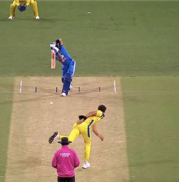 Picture-perfect. Textbook. Trademark Kohli.
The pose says it all 🎯
 #AUSvIND