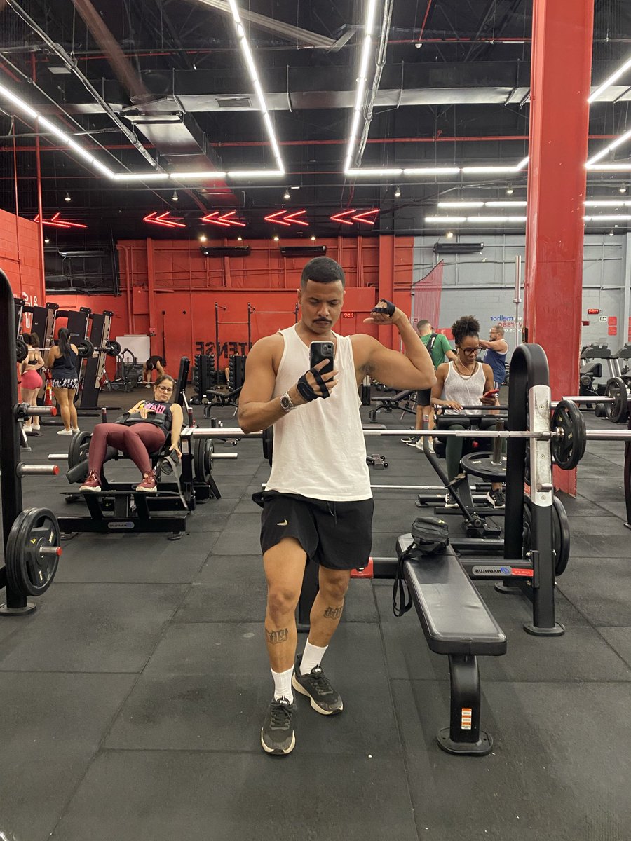 savio_mayer's tweet photo. Modo Goku! 🔥🙅🏾‍♂️🎈 https://t.co/pXBlJuEpJ4