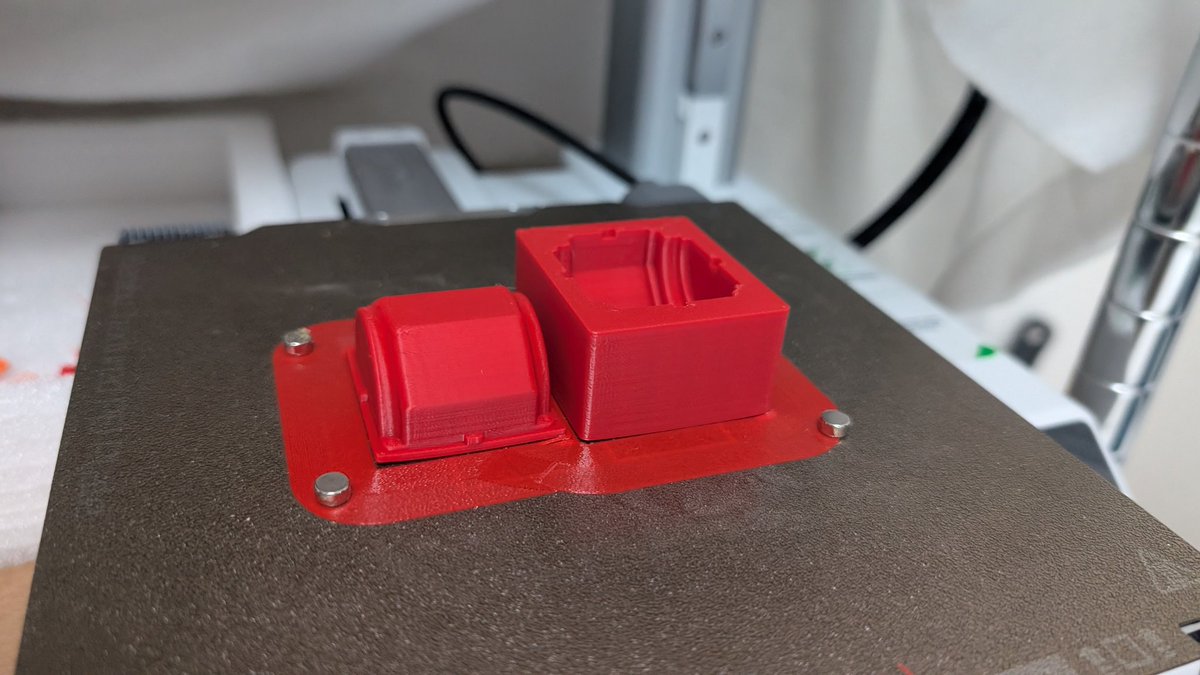 A1 miniはABS非推奨だけどなんとかなった。ちょっと浮いたけど大丈夫そう
